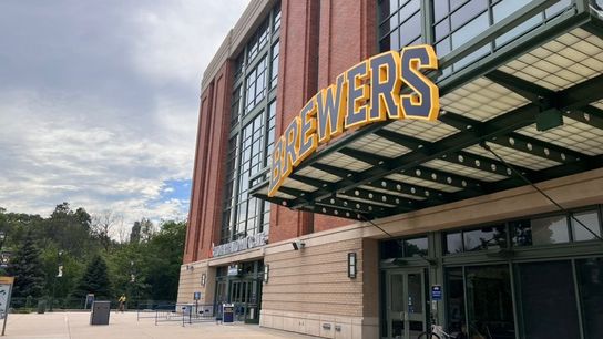 Final: Pirates 4, Brewers 3 taken in Milwaukee (Live coverage)